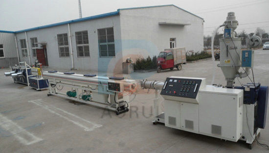 Maszyna do wytłaczania tworzyw sztucznych z PVC, maszyna do produkcji rur wodnych z podwójną śrubą PVC